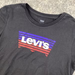 Levi’s Women’s T Shirt Black Red White Blue Size Medium New 485